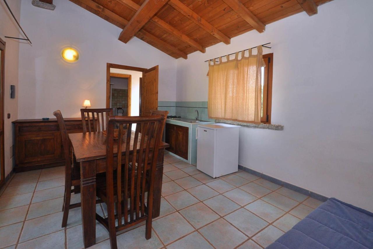 Apartamento Mare Di Ginepri Badesi Exterior foto
